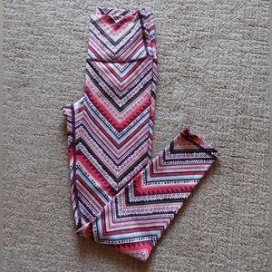 Aerie Chill Play Move Multicolor Aztec Striped Leggings Pants